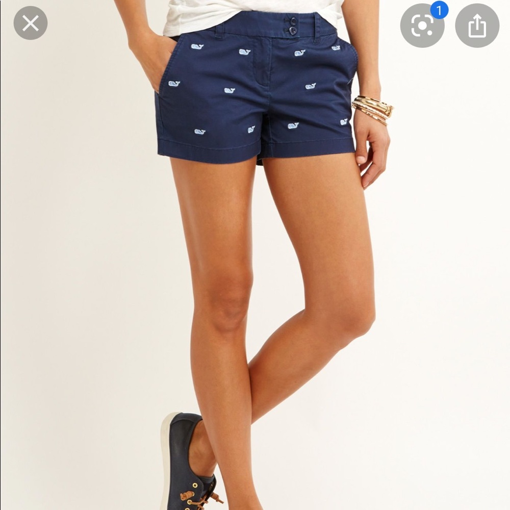 Vineyard Vines Whale Embroidered Short